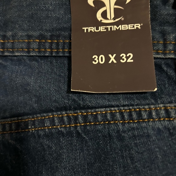 Classic Indigo Straight Men's Jeans - Picture 5 of 9